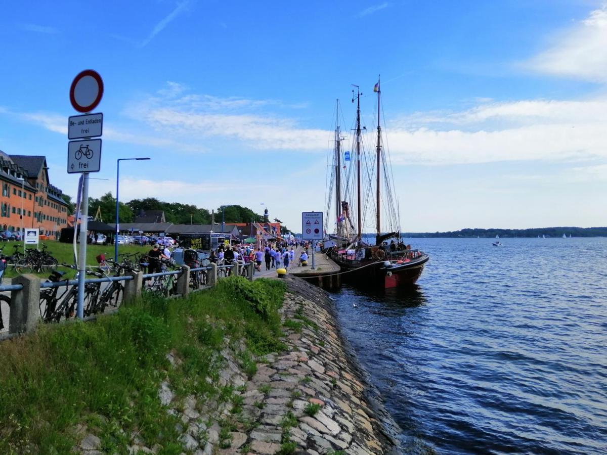 Backstage Kiel-holtenau